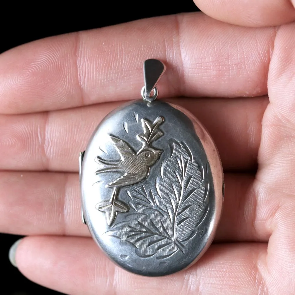 Vintage Large Bird Motif Locket Silver Dated Birmingham 1978